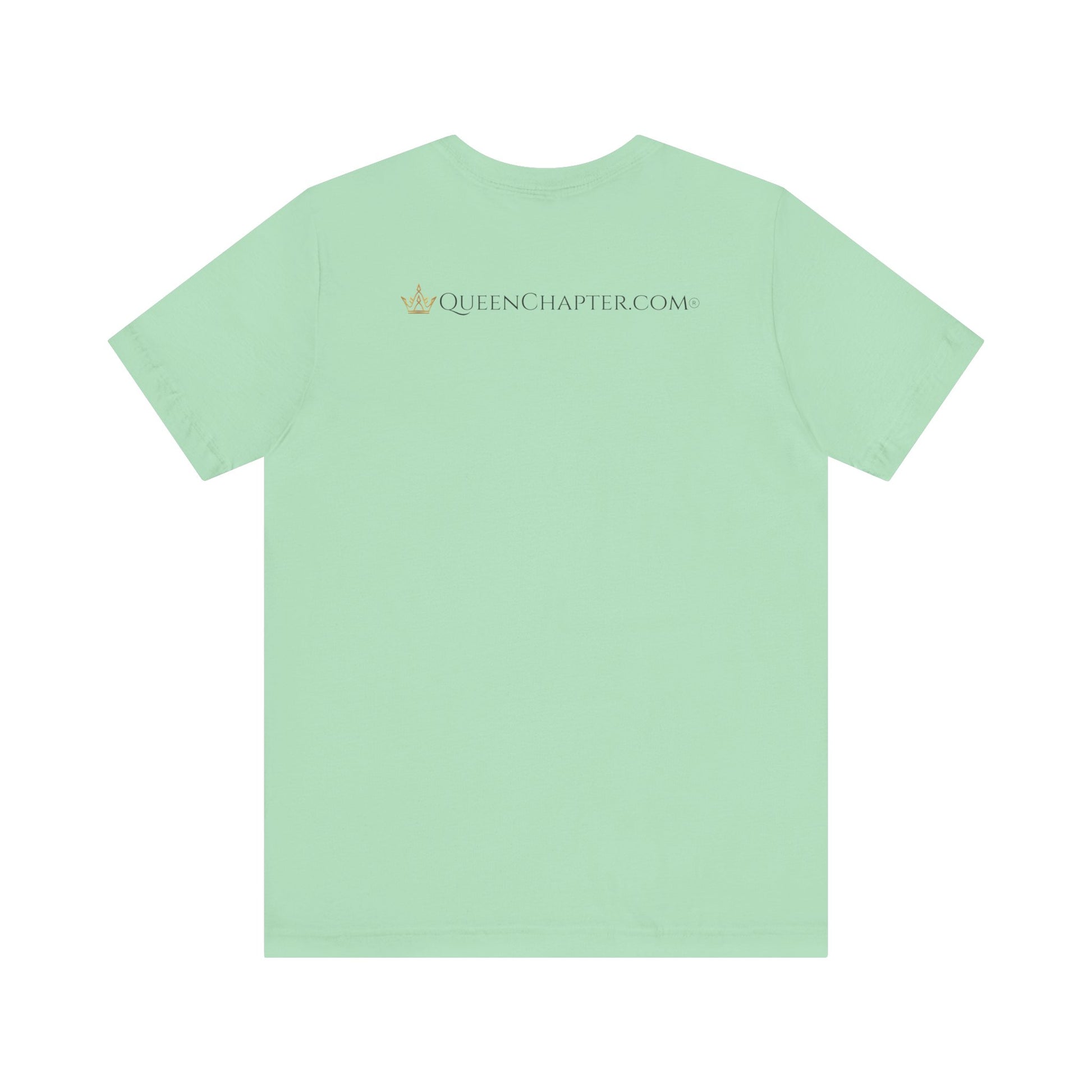 Light green t-shirt with 'QuienChapter.com' text on a white background